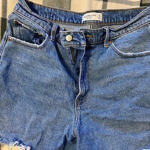 Abercrombie High Rise Dad Short